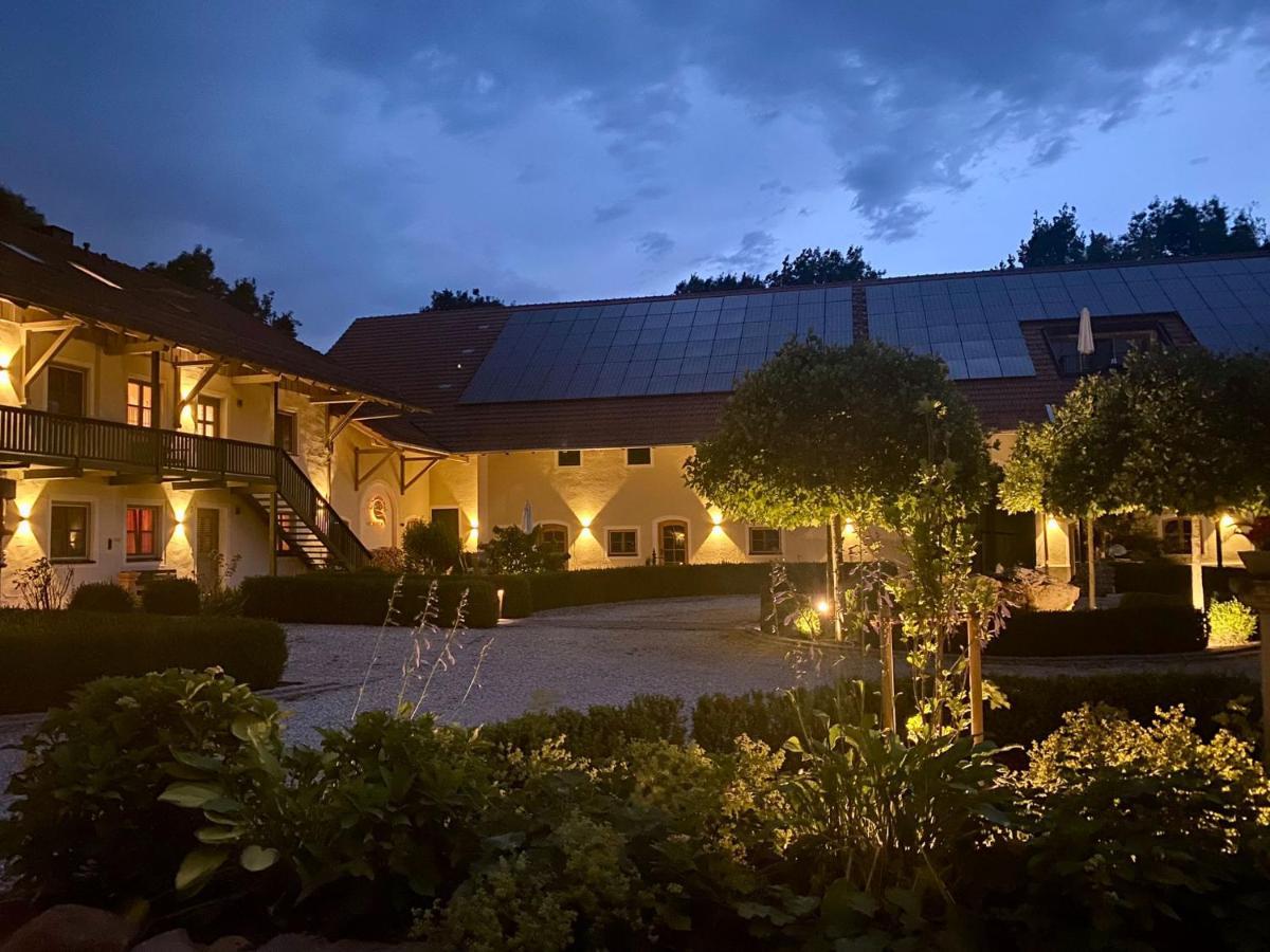 Gut Schwarz-N Hof Ferienwohnungen Bad Griesbach im Rottal Esterno foto